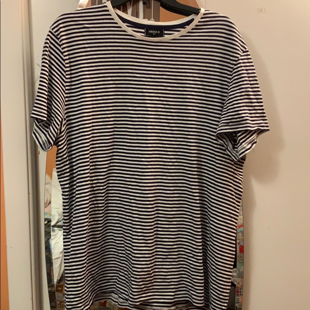 Forever 21 t shirt